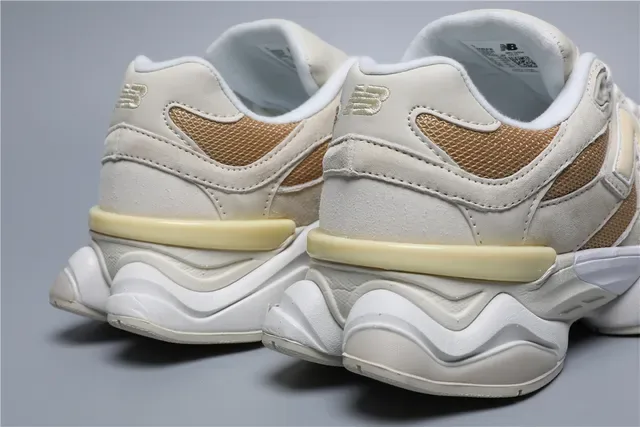 New Balance 9060 بيج وكريمي حذاء نمطي 2