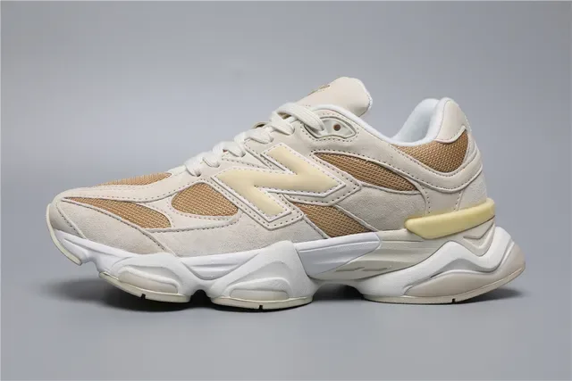 New Balance 9060 بيج وكريمي حذاء نمطي 9