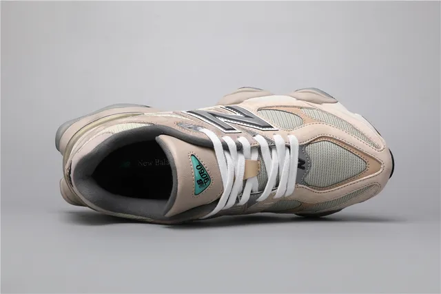 New Balance 9060 tênis chunky bege e cinza 7
