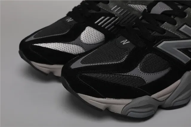 New Balance 9060 Negro Gris Zapatillas Lifestyle 4