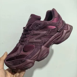 New Balance 9060 Zapatillas chunky de ante burdeos