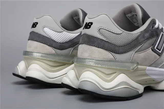 New Balance 9060 Tênis Lifestyle Cinza e Branco 2