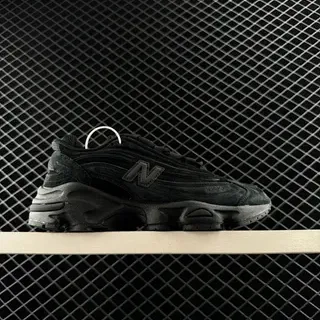 New Balance 9060 单色黑厚底鞋