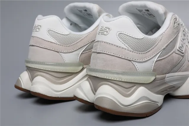 New Balance 9060 sneakers chunky beige et marron 2