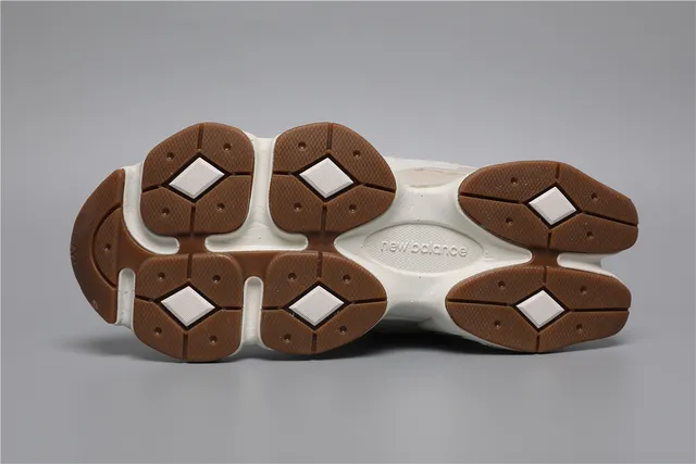 New Balance 9060 sneakers chunky beige et marron 6