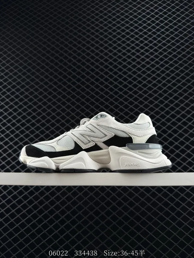 New Balance 9060 Sneakers Chunky Blanches et Noires 6