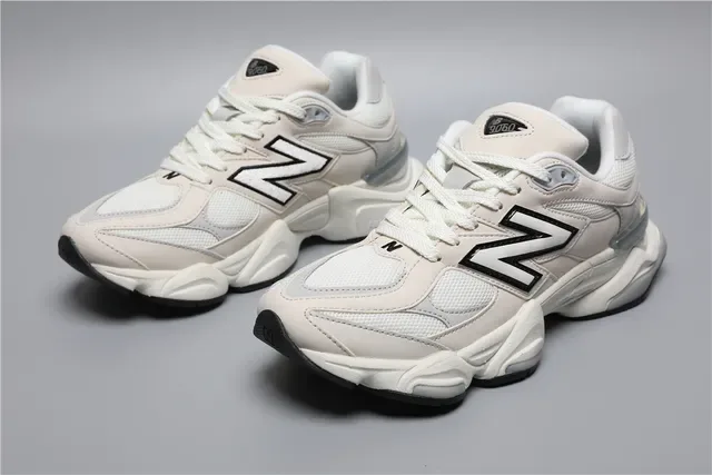 New Balance Beige Negro Suela Plataforma Gruesa Malla Y Construcción De Overlay Sintético Sneakers Lifestyle 2
