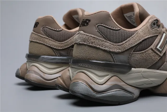 New Balance بني بيج طبقة جلد ألدغ فوق شبكة غير متماثلة بناء قفص رياضي حذاء رياضي كثيف 2