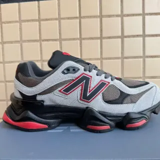 New Balance Gray Black Sole Mixed-Material Upper Chunky Sneakers