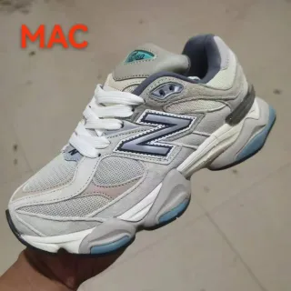 New Balance sneakers chunky gris bleu silhouette rétro, construction mesh et suède overlay