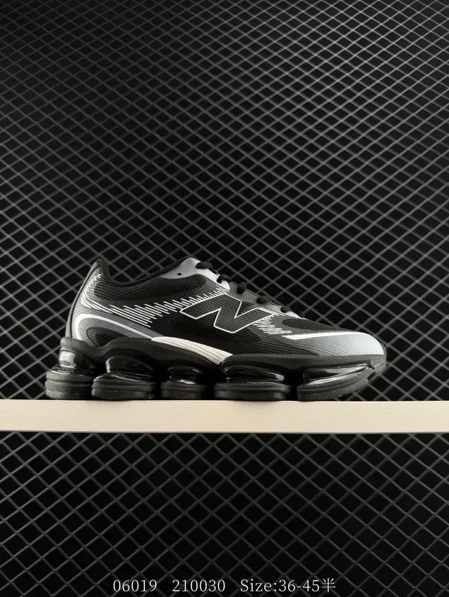 New Balance NB2000 رمادي فاتح وأزرق شفاف حذاء رياضي أسلوب حياة 4
