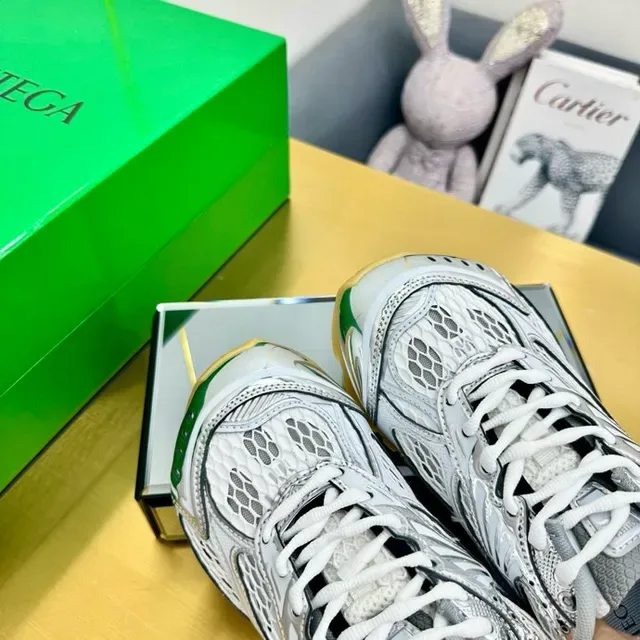 New Balance argent vert couches maille alvéolée synthétique superposition de cage sneakers lifestyle 2