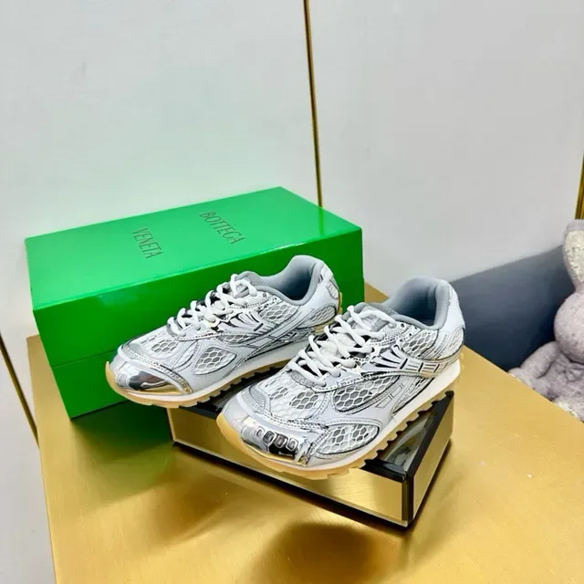 New Balance argent vert couches maille alvéolée synthétique superposition de cage sneakers lifestyle 3