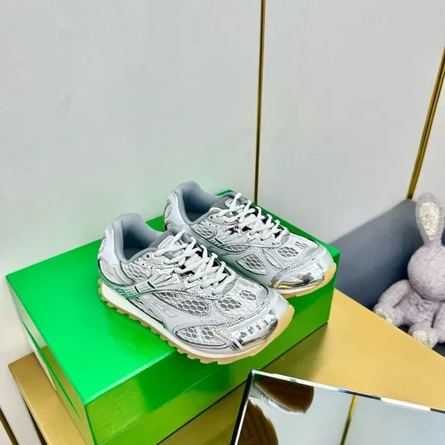 New Balance argent vert couches maille alvéolée synthétique superposition de cage sneakers lifestyle 4