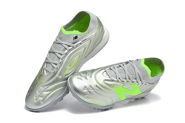 New Balance Tekela Silver Green Chaussures de football turf à coupe basse, tige synthétique, semelle moulée 2