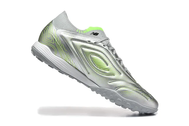 New Balance Tekela Silver Green Chaussures de football turf à coupe basse, tige synthétique, semelle moulée 3