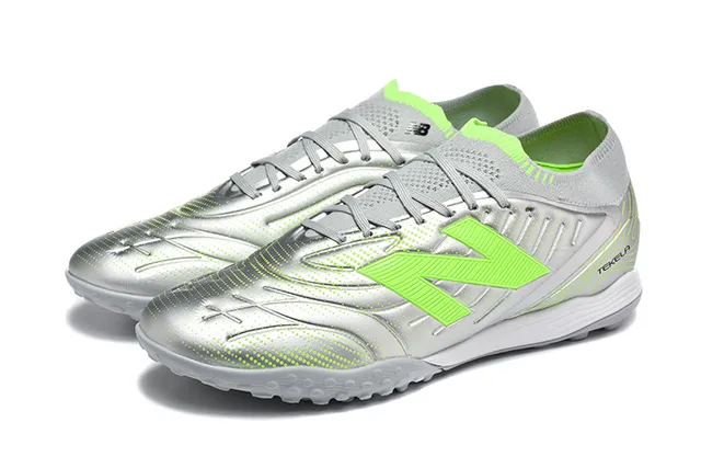 New Balance Tekela Silver Green Chaussures de football turf à coupe basse, tige synthétique, semelle moulée 8