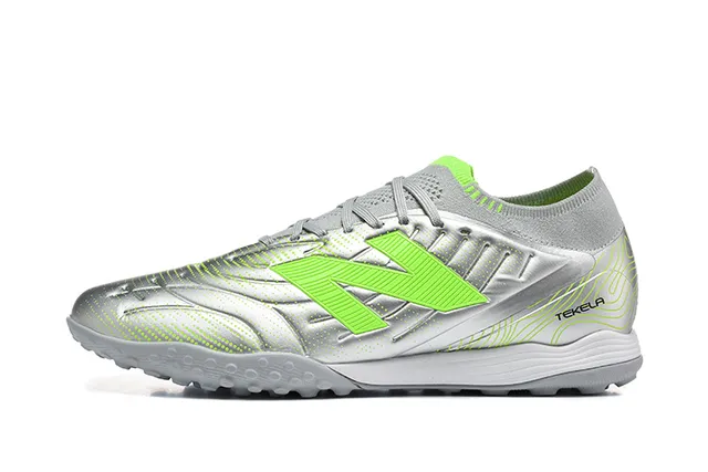 New Balance Tekela Silver Green Chaussures de football turf à coupe basse, tige synthétique, semelle moulée 10