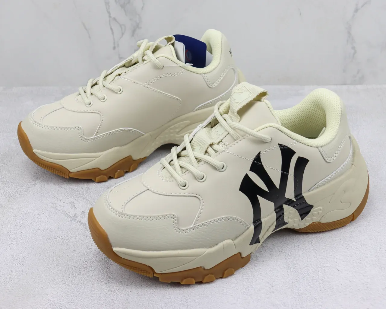New Era Beige Semelle Noire Tige Cuir et Maille Sneakers Chunky 4