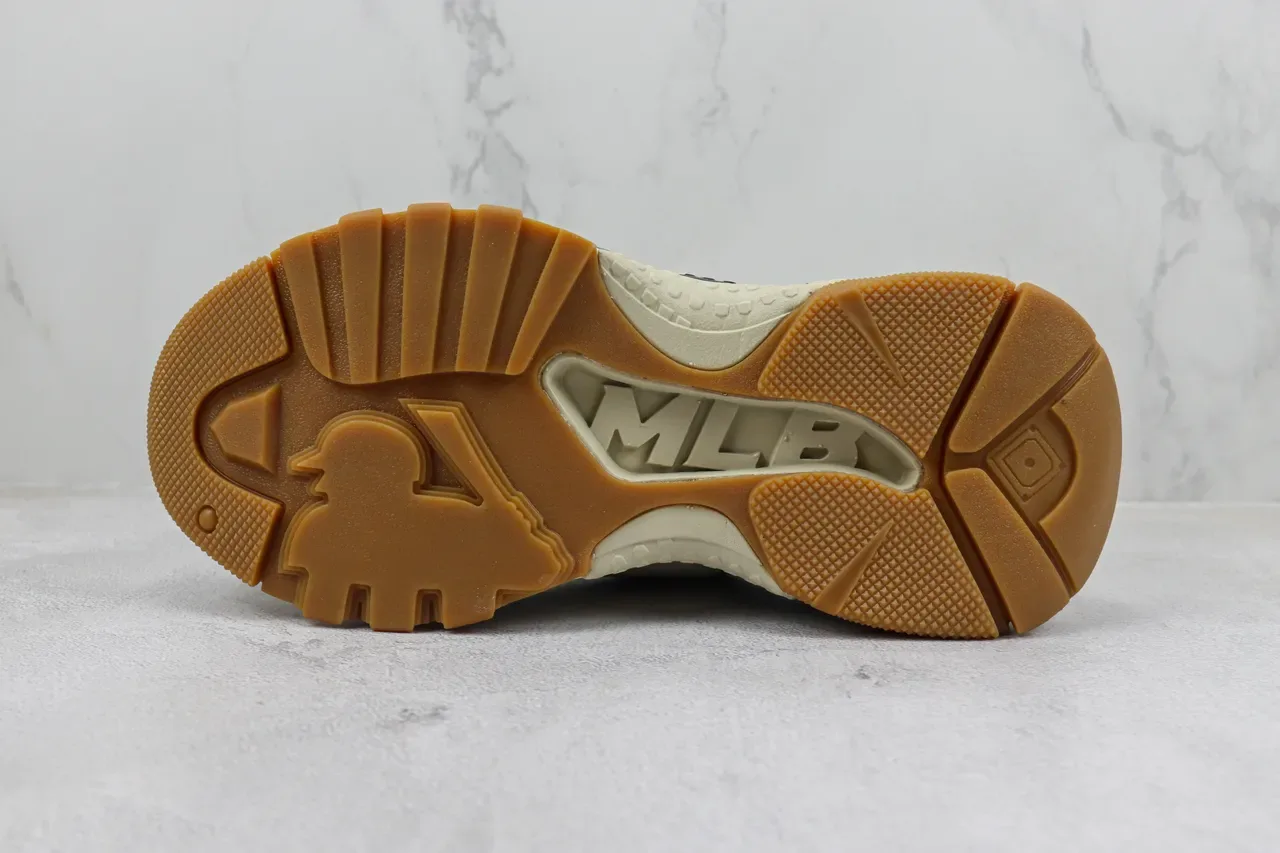 New Era Beige Semelle Noire Tige Cuir et Maille Sneakers Chunky 8