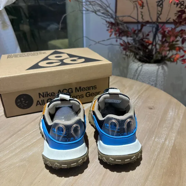 Nike ACG Mountain Fly Low White Navy Red Lifestyle Sneakers 4