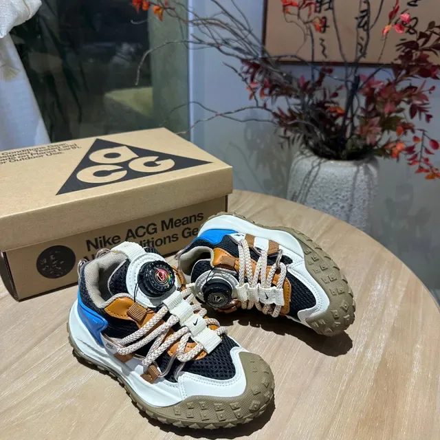 Nike ACG Mountain Fly Low White Navy Red Lifestyle Sneakers 5