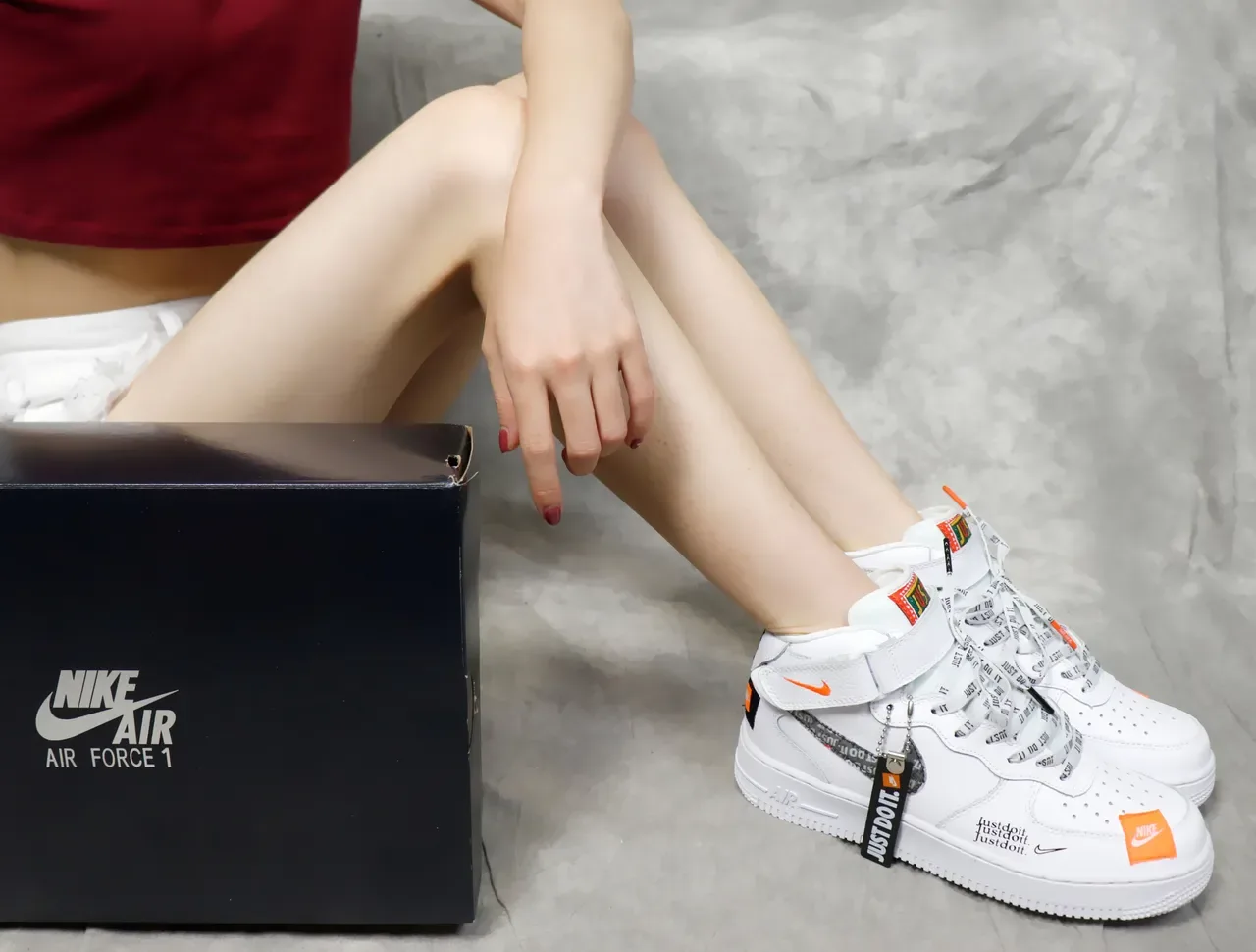 Nike Air Force 1 High Blanc Orange Graphique Sneakers Lifestyle 2