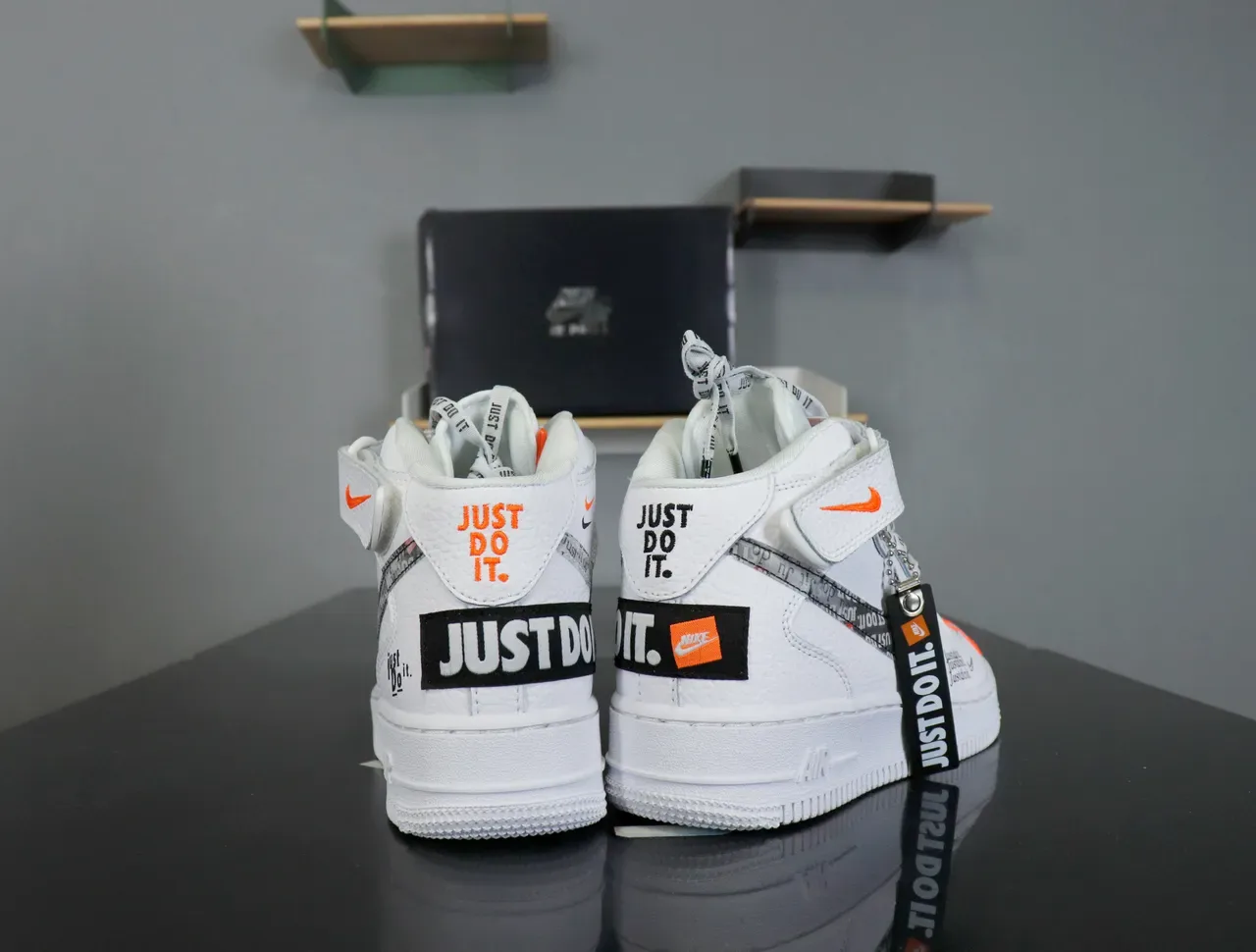 Nike Air Force 1 High Blanc Orange Graphique Sneakers Lifestyle 11