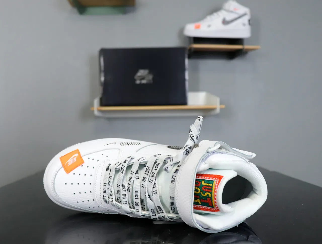 Nike Air Force 1 High Blanc Orange Graphique Sneakers Lifestyle 19
