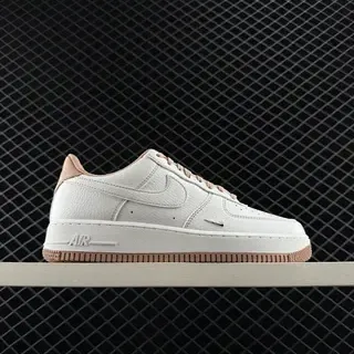 Nike Air Force 1 Low White and Beige जीवनशैली स्नीकर्स