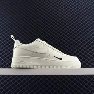 Nike Air Force 1 Off-White लाइफस्टाइल स्नीकर