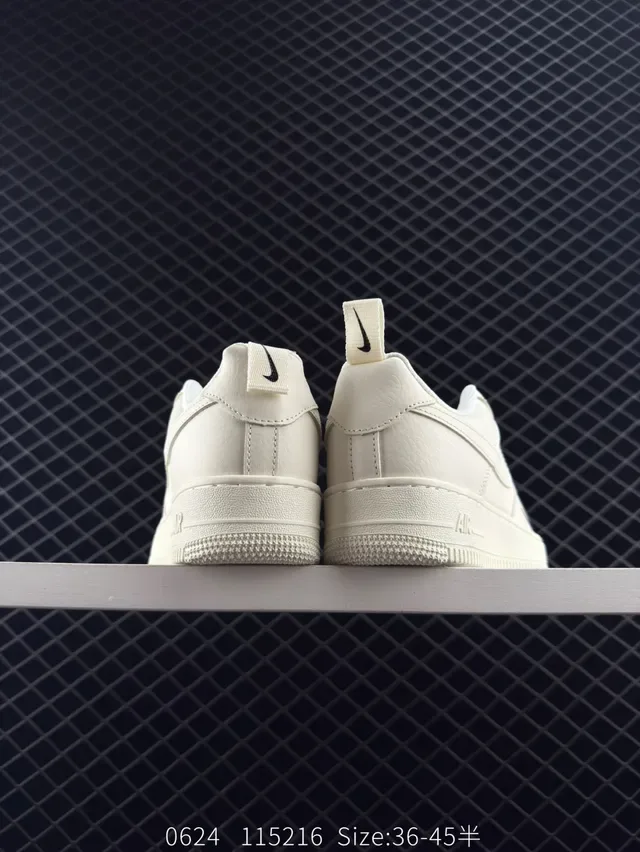 Nike Air Force 1 Off-White Lifestyle Sneakers 3