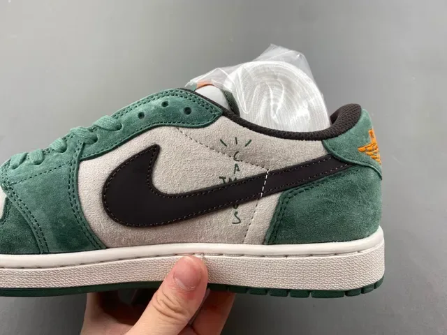 Sneakers Lifestyle Nike Air Jordan 1 Vert Forêt Suédé 5