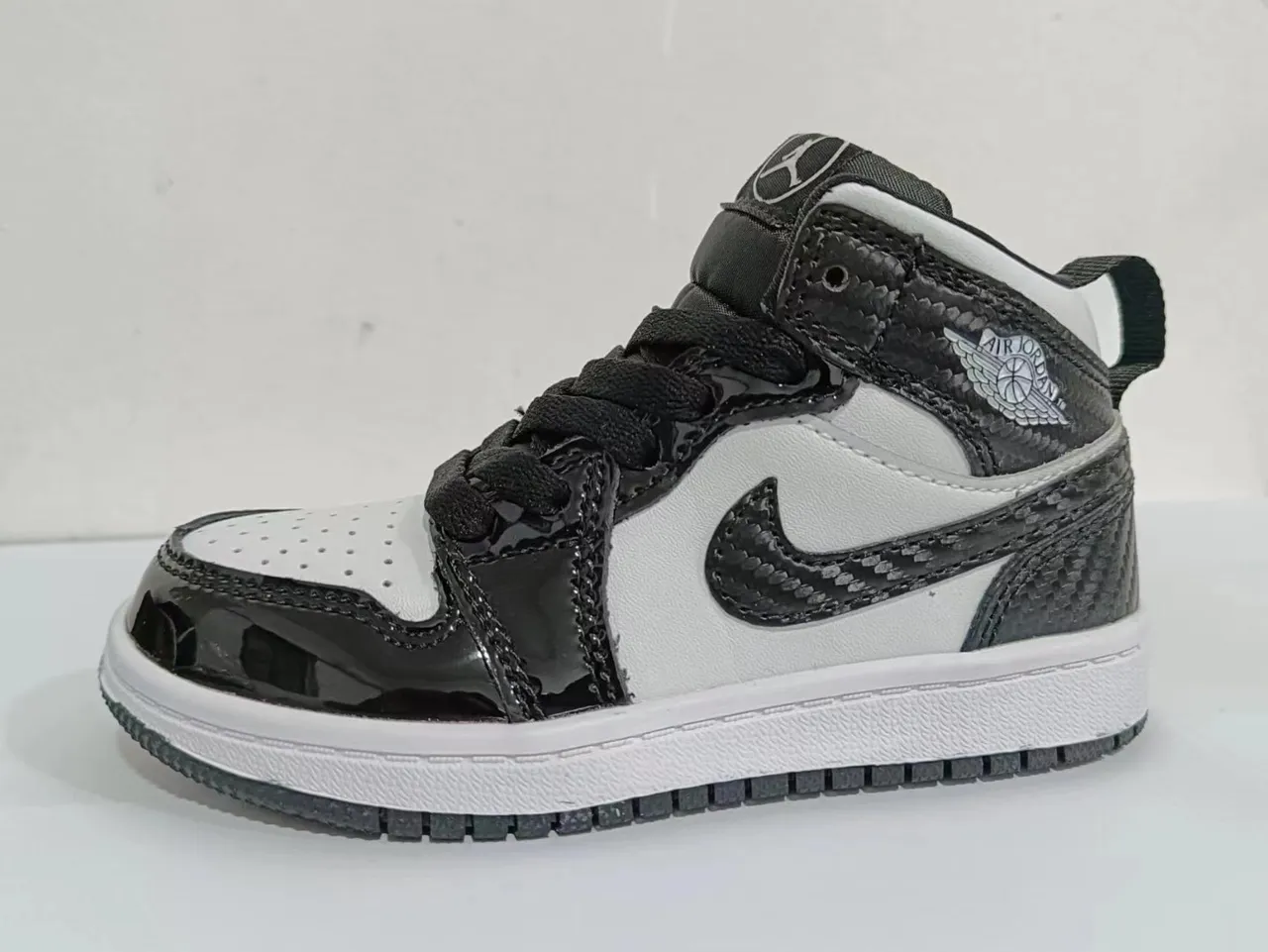 Nike Air Jordan 1 High Mauve and White Basketball Shoes 3