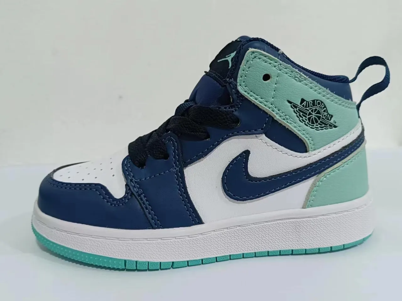 Nike Air Jordan 1 High Mauve and White Basketball Shoes 6
