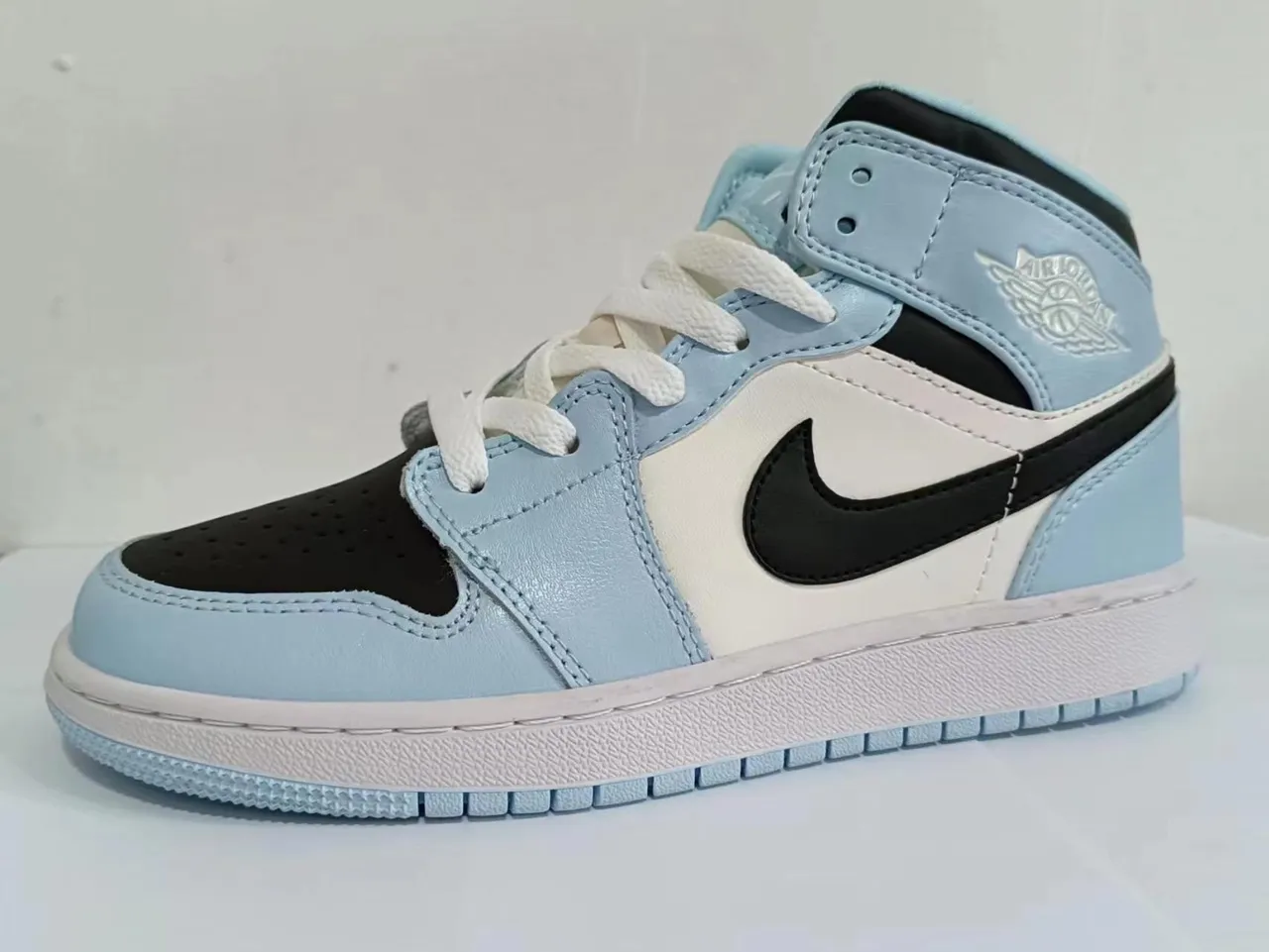 Nike Air Jordan 1 High Mauve and White Basketball Shoes 16