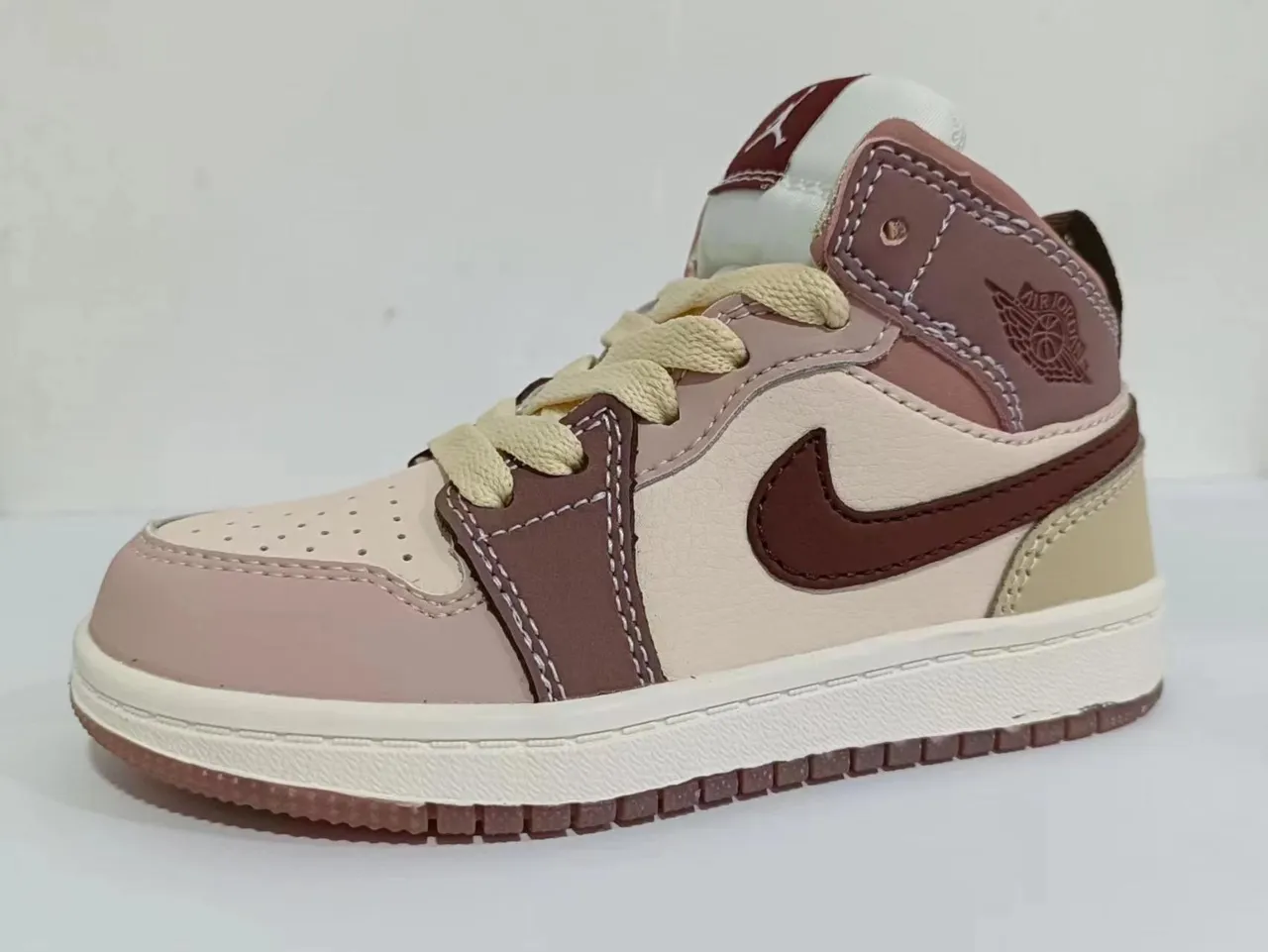 Nike Air Jordan 1 High Mauve and White Basketball Shoes 18
