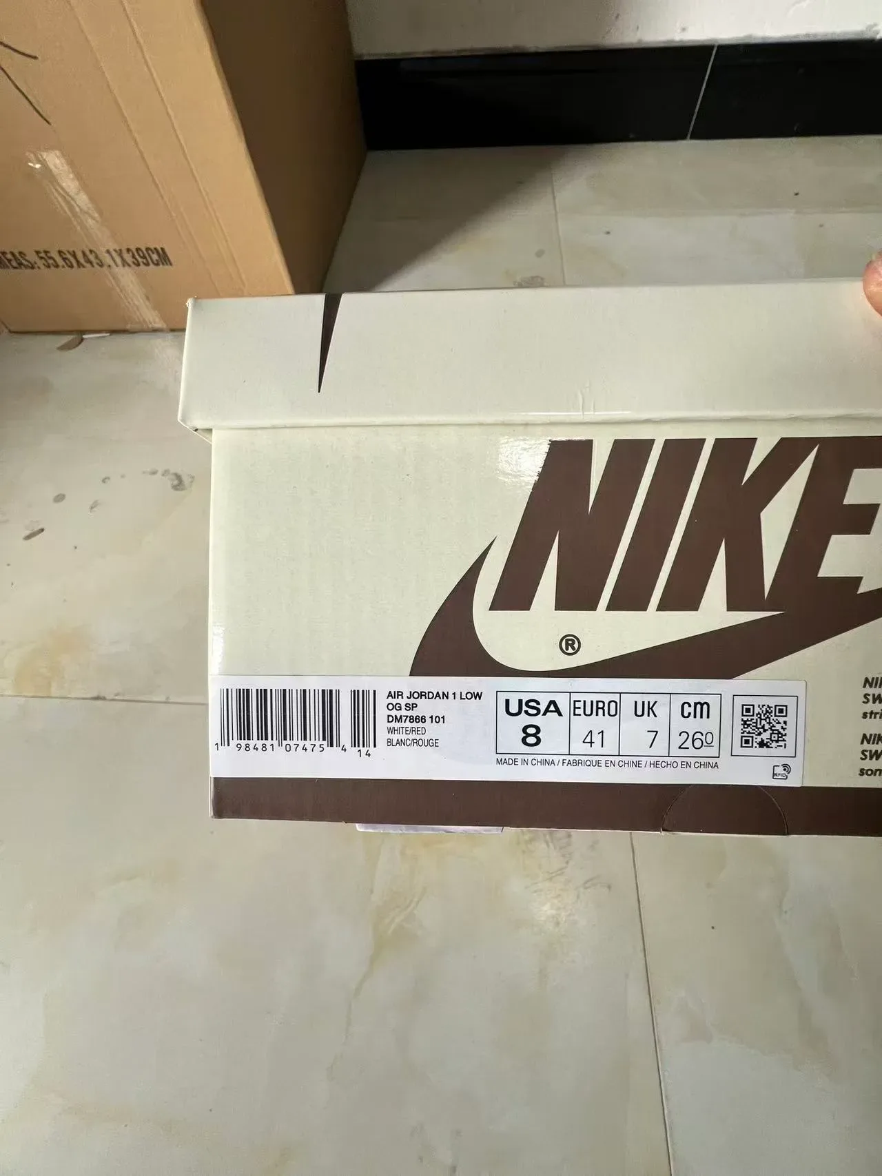 Nike Air Jordan 1 Rouge Blanc Noir lifestyle sneakers 10