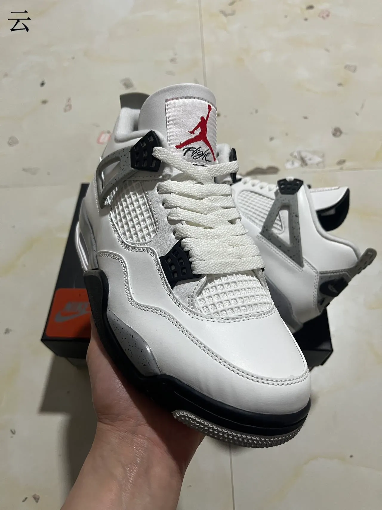 Nike Air Jordan 4 Blanches Grises Noires Chaussures de Basketball 2