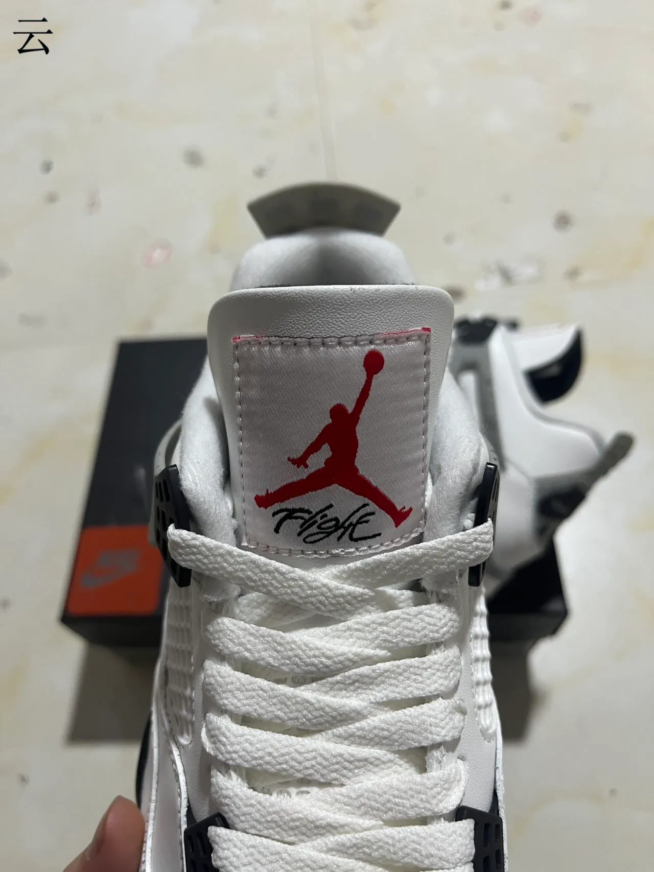 Nike Air Jordan 4 Blanches Grises Noires Chaussures de Basketball 4