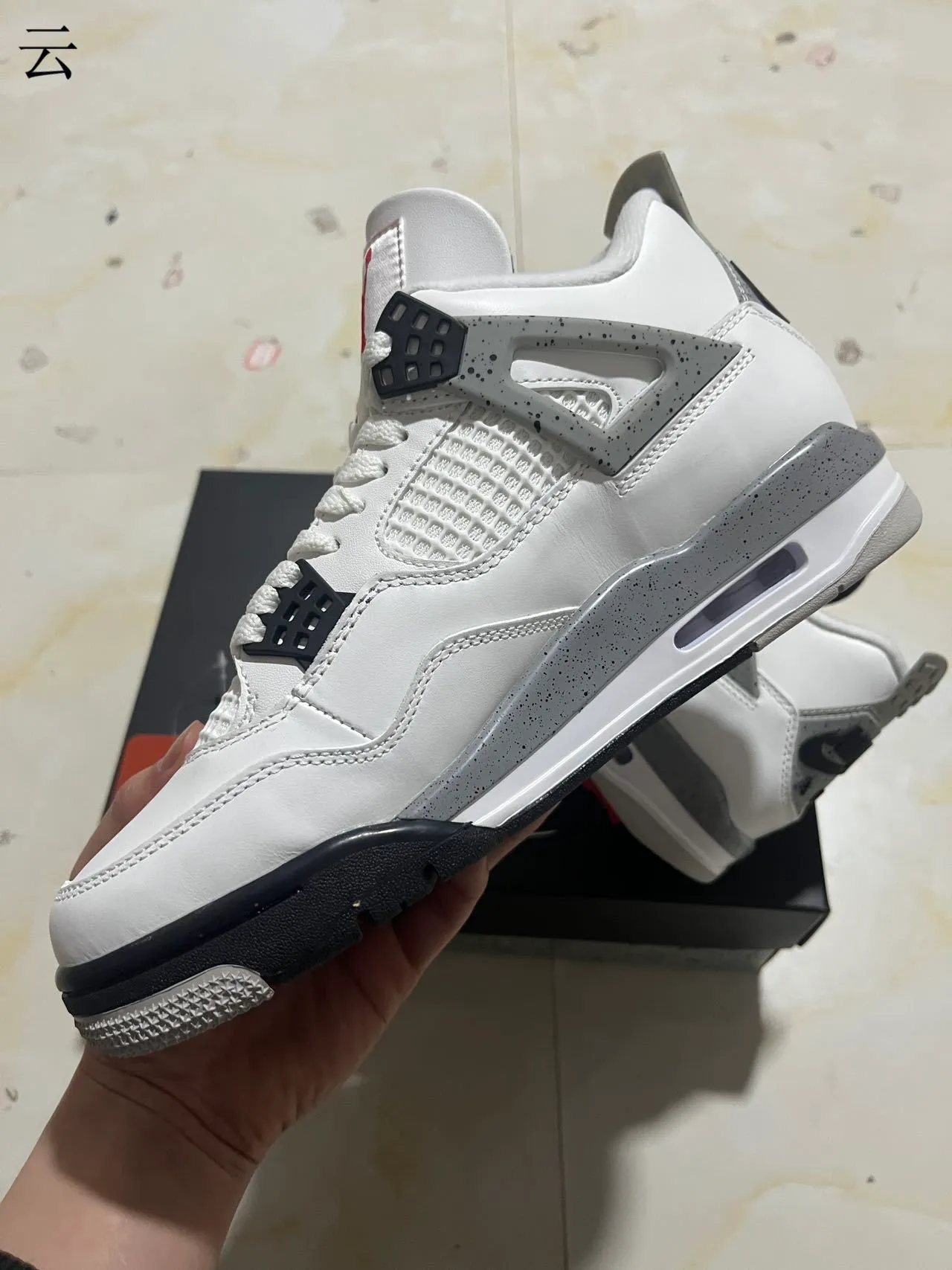 Nike Air Jordan 4 Blanches Grises Noires Chaussures de Basketball 5