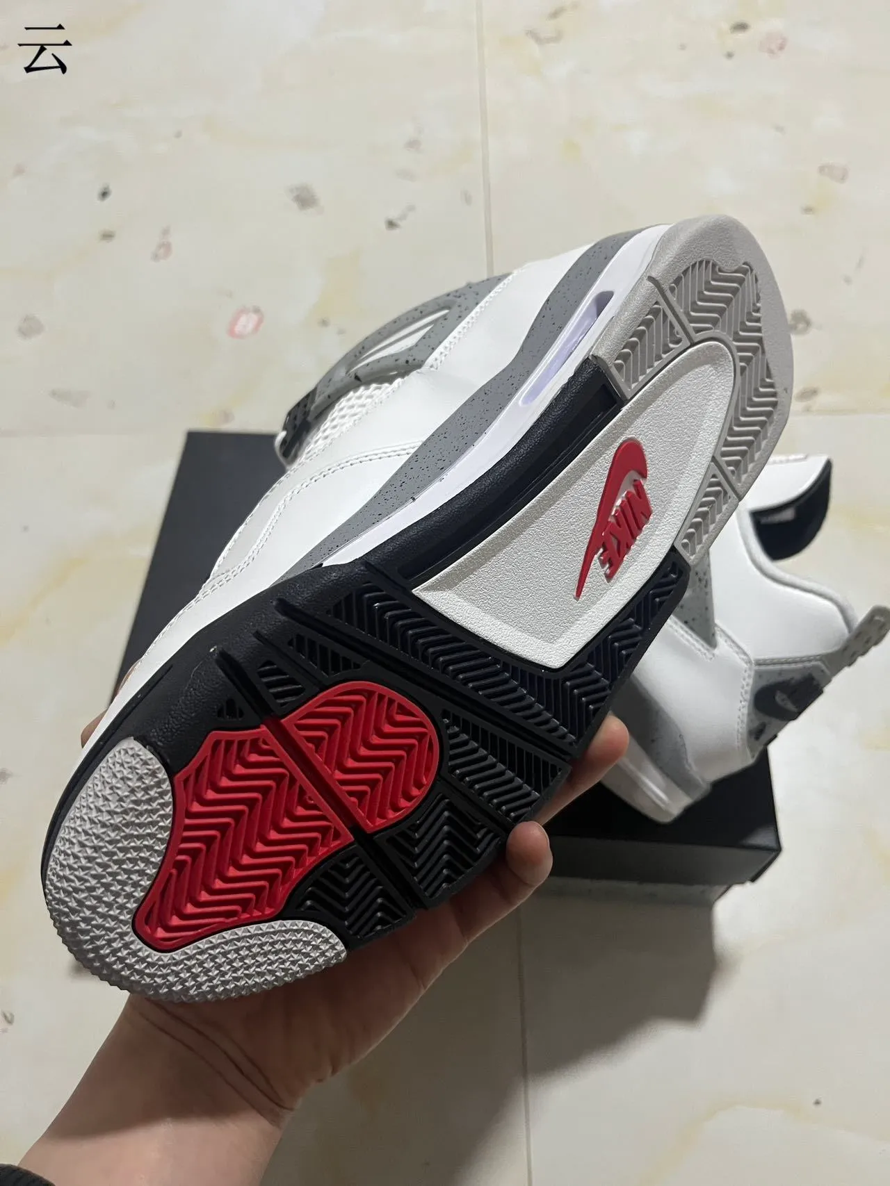 Nike Air Jordan 4 Blanches Grises Noires Chaussures de Basketball 6