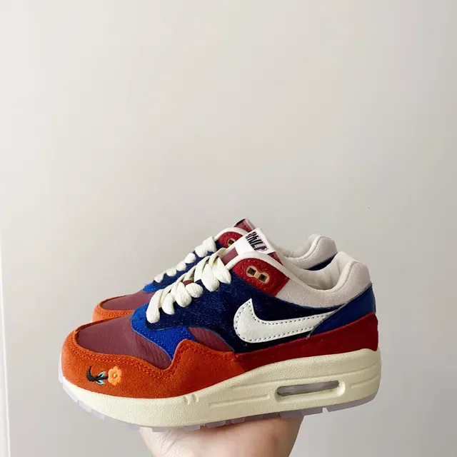 Nike Air Max 1 Light Blue White Glitter Swoosh Lifestyle Sneakers 20