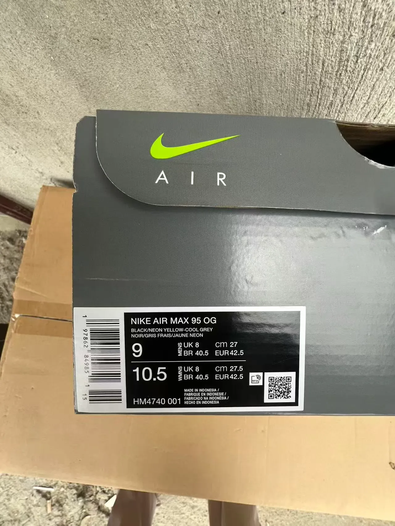 Nike Air Max 95 Gray and Neon Lime Lifestyle Sneakers 10