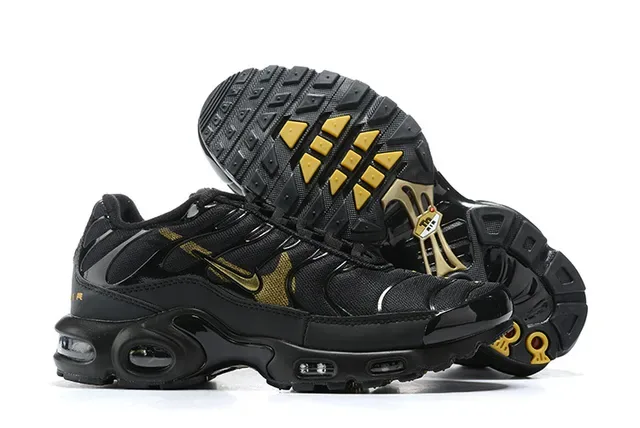 Nike Air Max Plus Black Yellow Lifestyle Sneakers 4