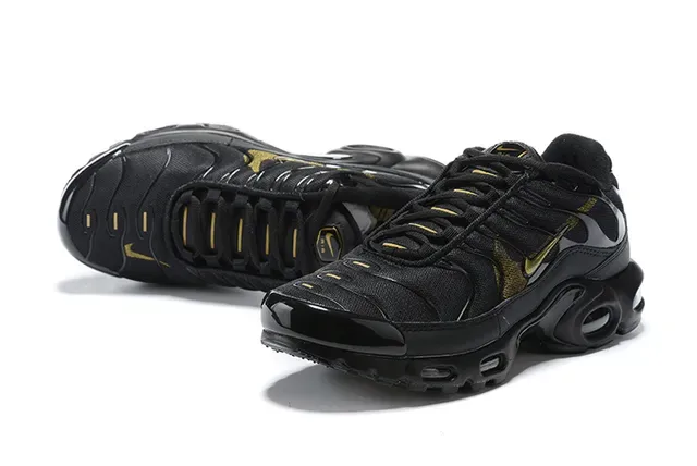 Nike Air Max Plus Black Yellow Lifestyle Sneakers 5