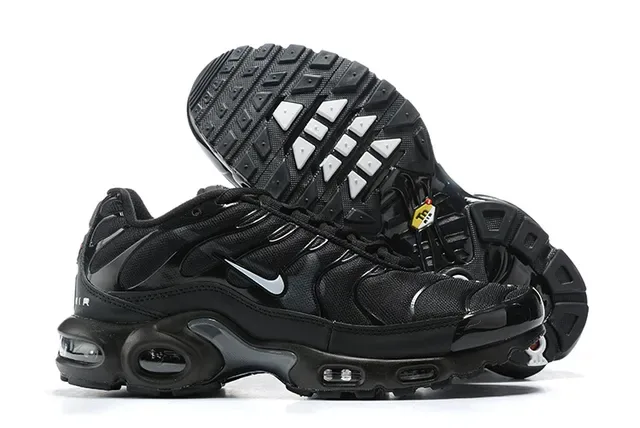 Nike Air Max Plus Black Yellow Lifestyle Sneakers 10