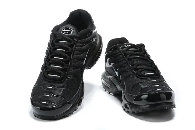 Nike Air Max Plus Black Yellow Lifestyle Sneakers 12