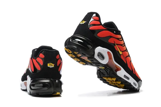 Nike Air Max Plus Flame Pattern Lifestyle Sneakers 2