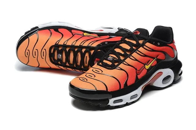 Nike Air Max Plus Flame Pattern Lifestyle Sneakers 4